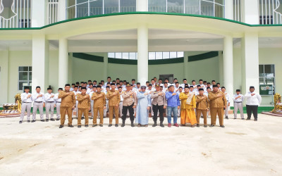 Jalin Silaturahmi Pimpinan Ponpes Basma Darul'Ilmi Wassa'dah dengan Kapolsek Kepenuhan